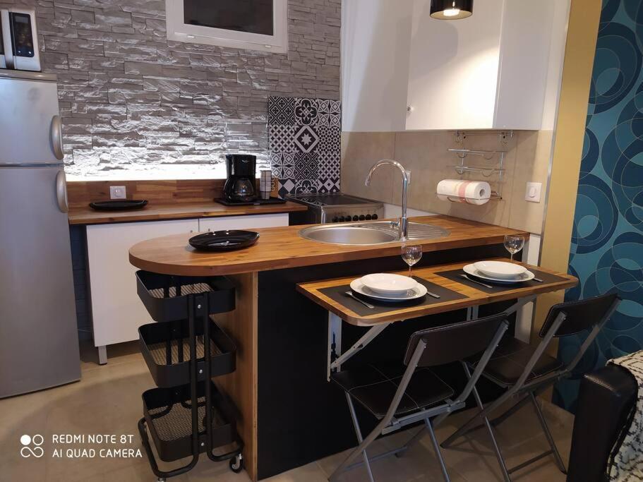 Duplex Avec Jardin, Proche Village Каленцана Экстерьер фото