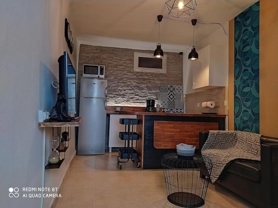Duplex Avec Jardin, Proche Village Каленцана Экстерьер фото