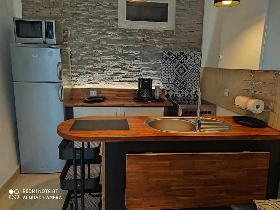 Duplex Avec Jardin, Proche Village Каленцана Экстерьер фото